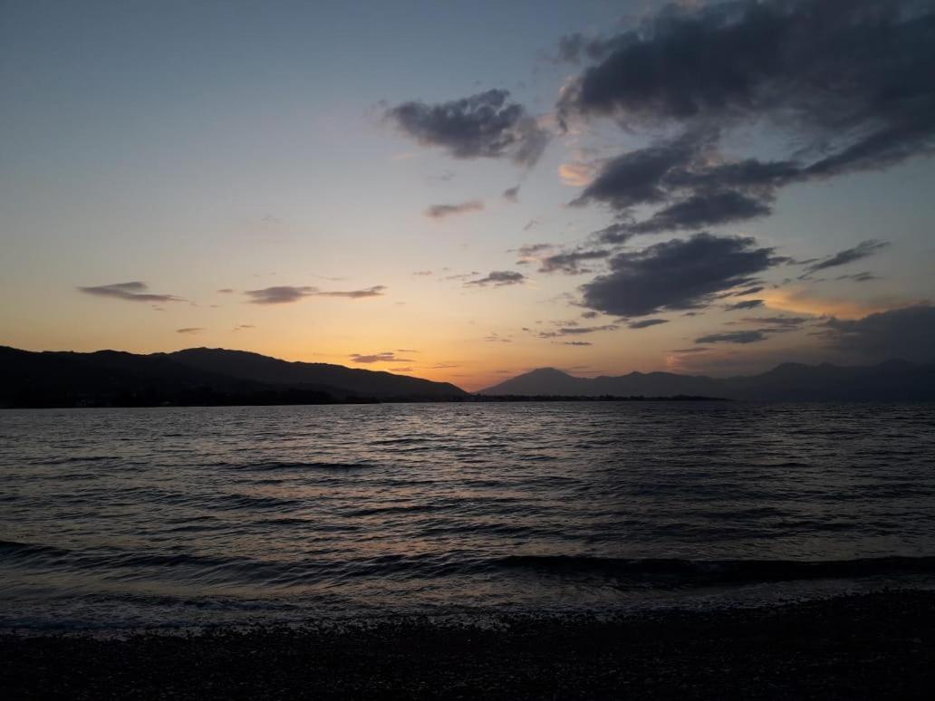 Rododafni Bay Residences Bagian luar foto